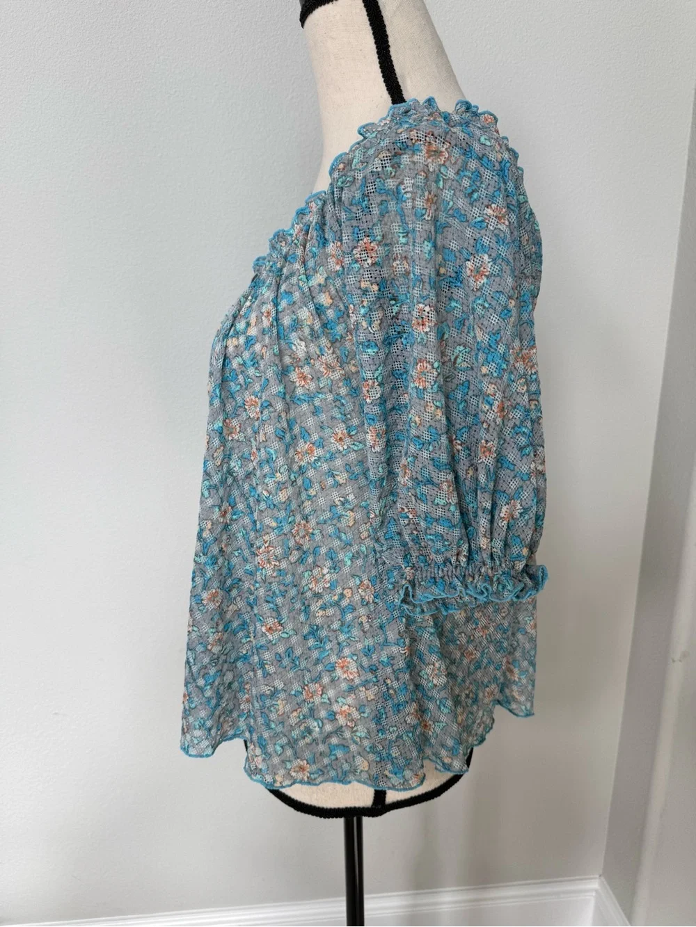 Free People button sleeves floral